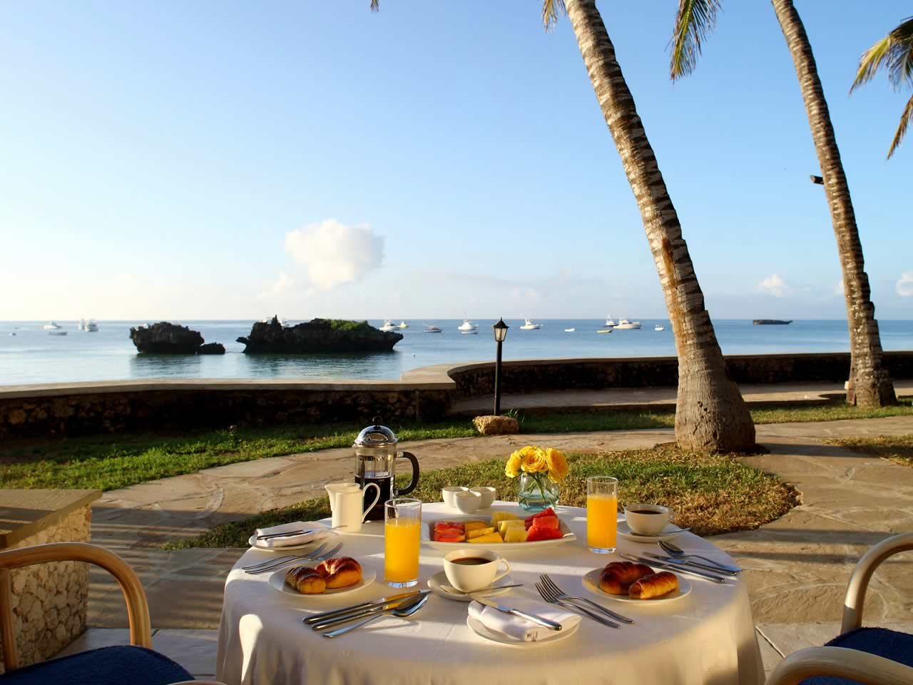 Papillon Lagoon Reef Hotel