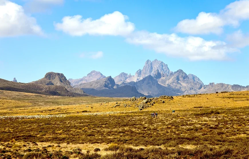 4 Days Mount Kenya trek – Up Naru Moru; Down Naru Moru