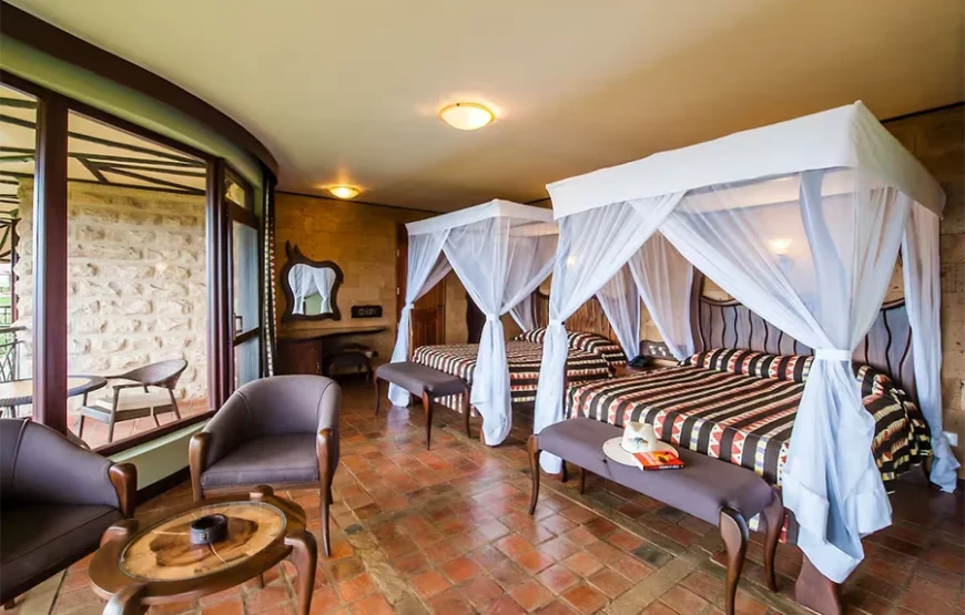 5 Days of Iconic Kenya – From Forest Canopies to Savannah Kings
