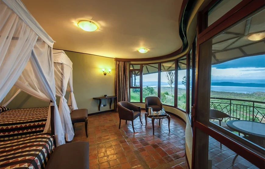 5 Days of Iconic Kenya – From Forest Canopies to Savannah Kings