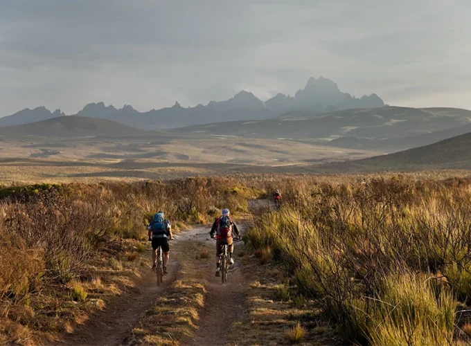 6 Days Mount Kenya Trek – Up Sirimon; Down Chogoria