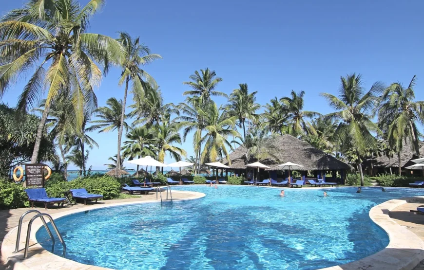 Breezes Beach Club & Spa