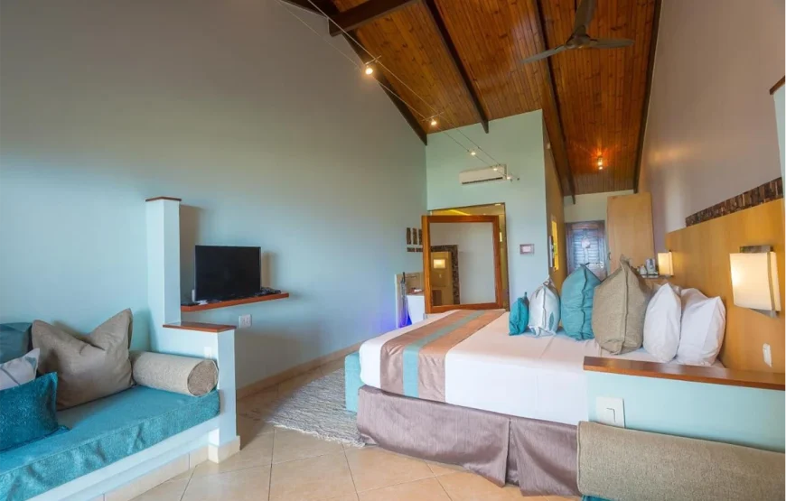 Coco De Mer & Black Parrot Suites Seychelles