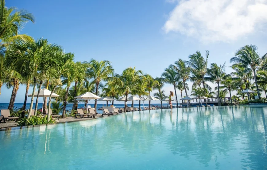Victoria Beachcomber Resort & Spa