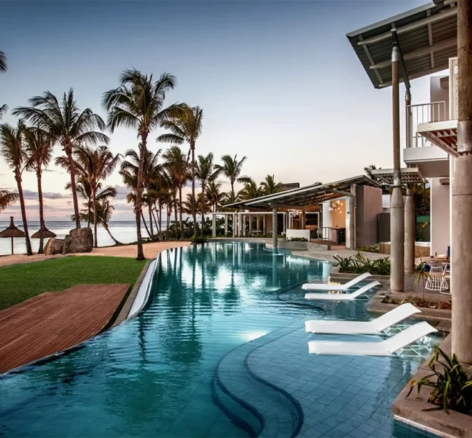 Victoria Beachcomber Resort & Spa